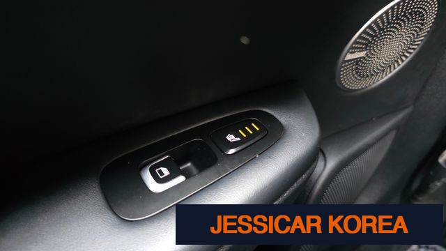 2018 Kia Stinger - Thumbnail 18