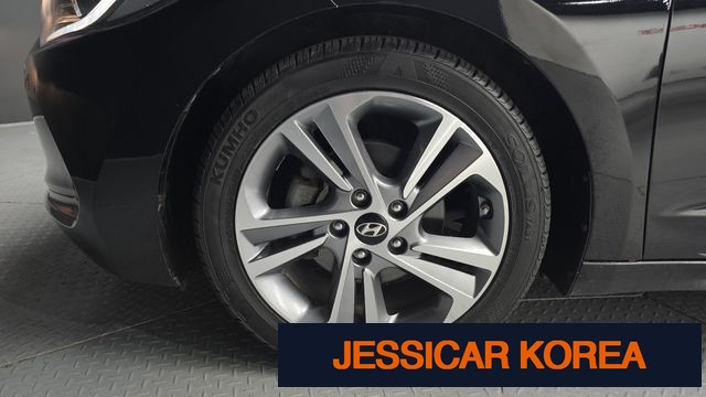 2016 Hyundai Avante AD - Thumbnail 14