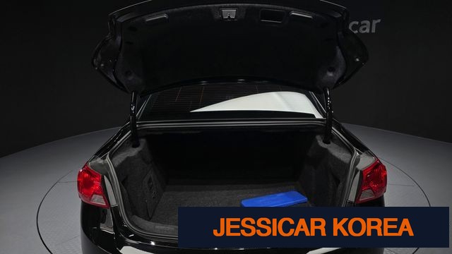 2017 Chevrolet Impala - Thumbnail 7