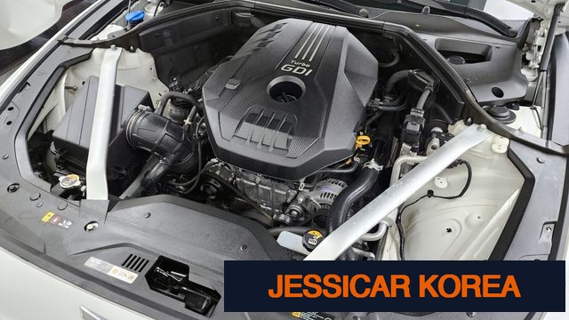 2021 Genesis The New G70 - Thumbnail 4