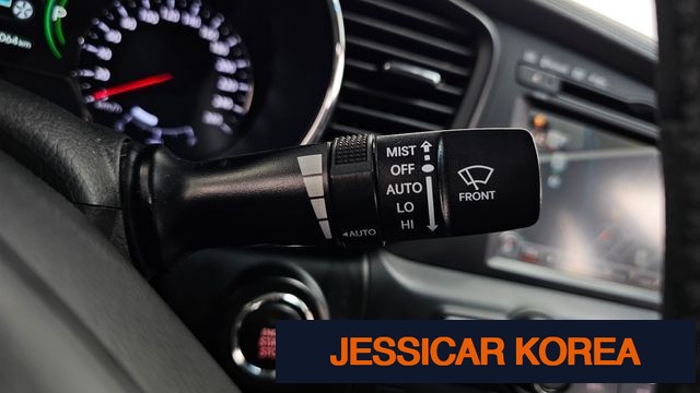 2012 Kia K5 Hybrid - Thumbnail 11