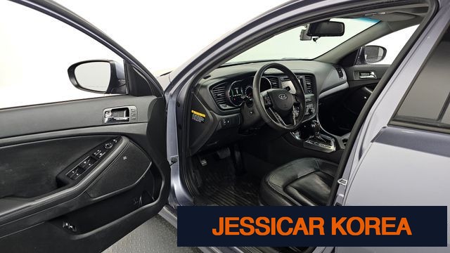 2012 Kia K5 Hybrid - Thumbnail 16