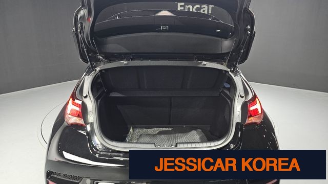 2021 Hyundai Veloster (JS) - Thumbnail 12