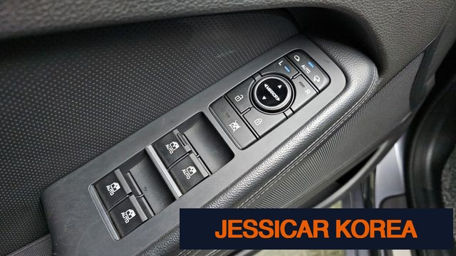 2015 Hyundai Genesis DH - Thumbnail 2
