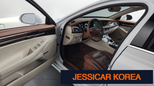 2021 Genesis G90 - Thumbnail 12