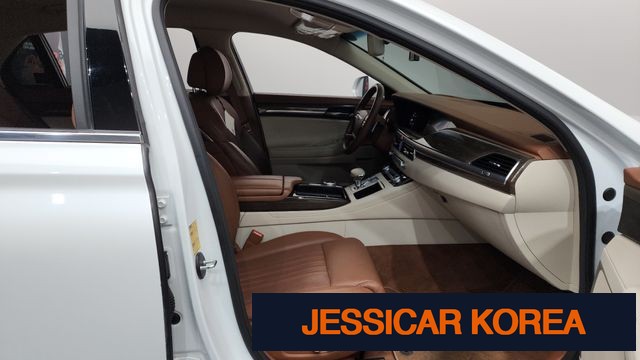 2021 Genesis G90 - Thumbnail 18