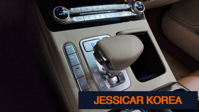 2021 Genesis G90 - Thumbnail 19