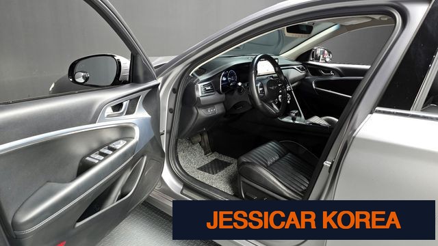 2021 Genesis The New G70 - Thumbnail 10
