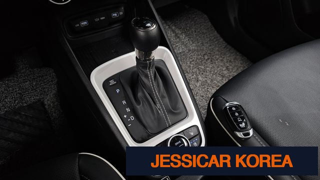 2022 Hyundai Venue - Thumbnail 14