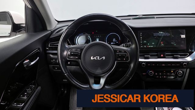 2022 Kia Niro EV - Thumbnail 14