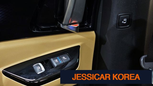 2023 Kia Carnival 4th Gen - Thumbnail 2