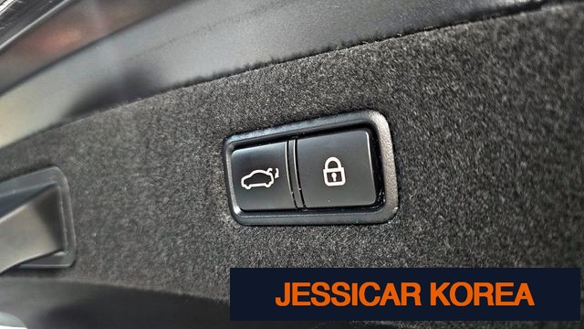 2019 Genesis G90 - Thumbnail 19
