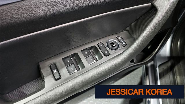 2015 Hyundai LF Sonata Hybrid - Thumbnail 9