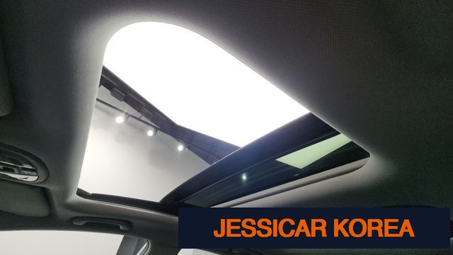 2015 Kia K5 Hybrid - Thumbnail 2