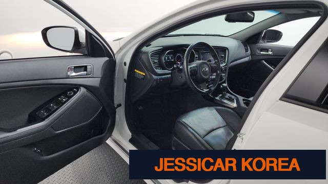 2015 Kia K5 Hybrid - Thumbnail 3