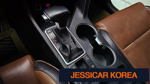 2019 Kia Sportage the bold - Thumbnail 2
