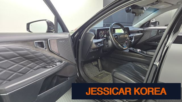 2022 Kia K8 - Thumbnail 3