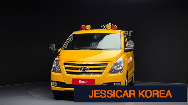 2017 Hyundai Grand Starex - Thumbnail 2