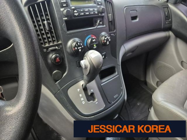 2015 Hyundai Grand Starex - Thumbnail 2