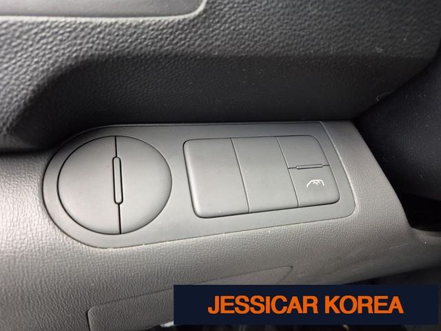 2015 Hyundai Grand Starex - Thumbnail 4