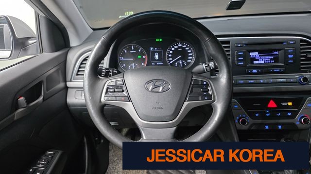 2016 Hyundai Avante AD - Thumbnail 8