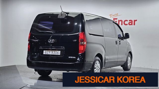 2017 Hyundai Grand Starex - Thumbnail 2