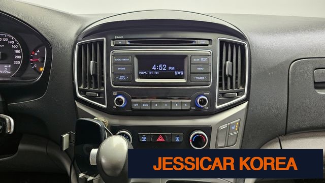2017 Hyundai Grand Starex - Thumbnail 3