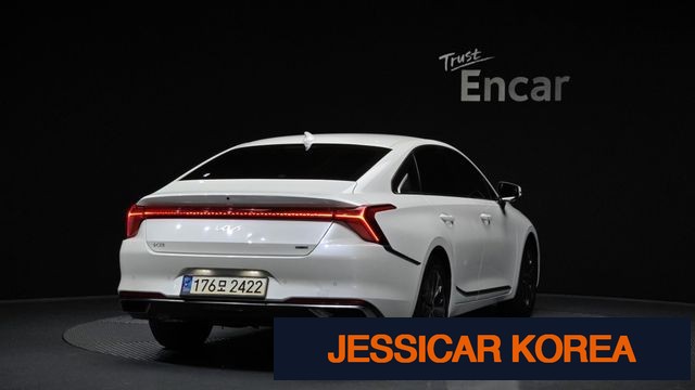 2022 Kia K8 Hybrid - Thumbnail 2