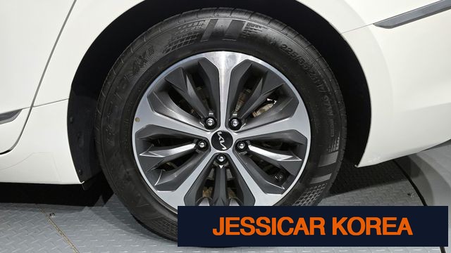 2022 Kia K8 Hybrid - Thumbnail 9