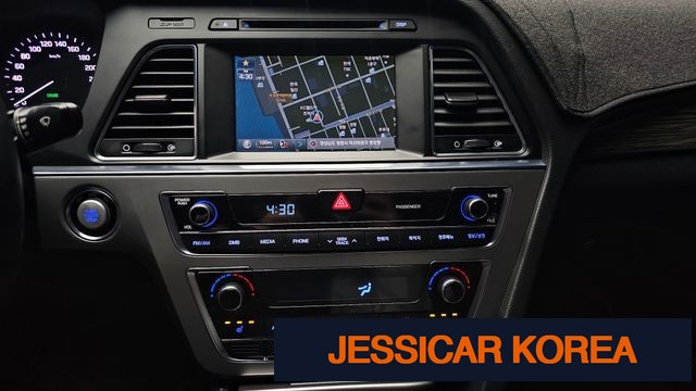 2015 Hyundai LF Sonata - Thumbnail 2