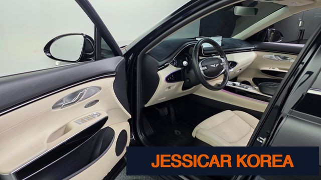2021 Genesis GV70 - Thumbnail 4