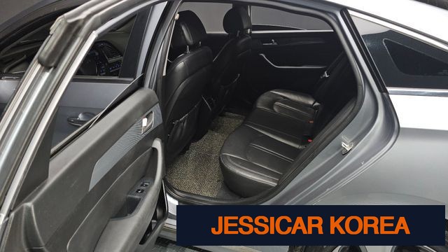 2016 Hyundai LF Sonata Hybrid - Thumbnail 8