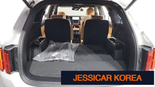 2023 Kia Sorento 4th Gen - Thumbnail 9