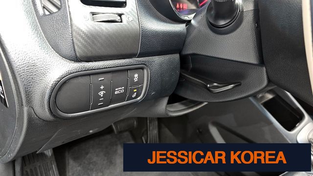2013 Kia K3 - Thumbnail 6
