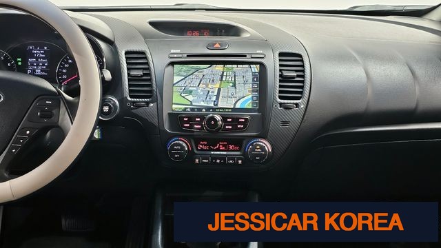 2013 Kia K3 - Thumbnail 7