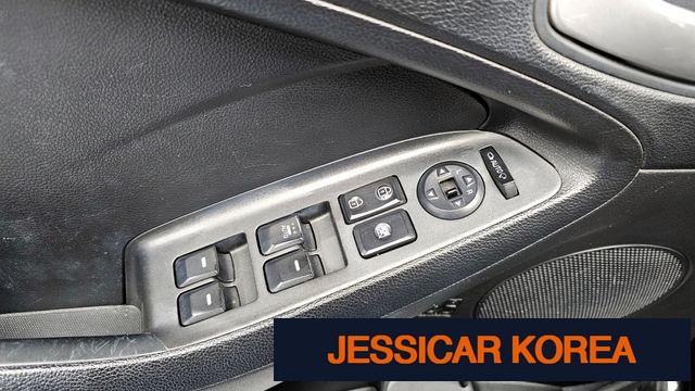 2013 Kia K3 - Thumbnail 18