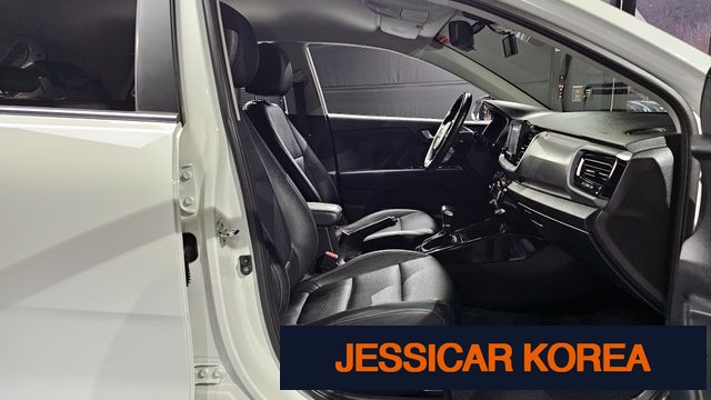 2018 Kia stonic - Thumbnail 6
