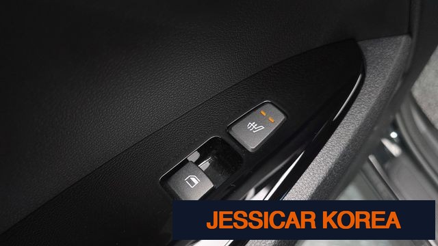 2023 Kia Sportage 5th Gen - Thumbnail 2