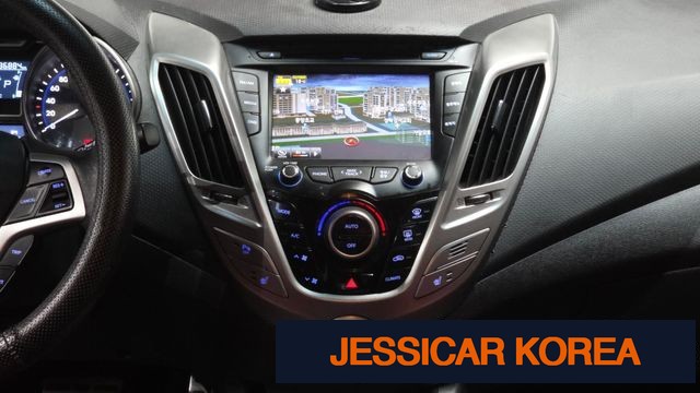 2012 Hyundai Veloster - Thumbnail 5