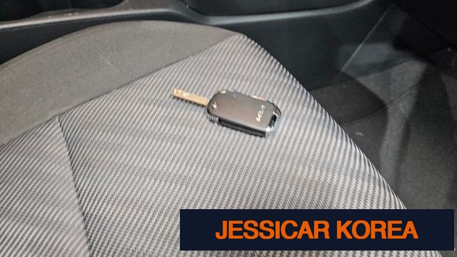 2023 Kia Seltos - Thumbnail 13