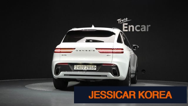 2021 Genesis GV70 - Thumbnail 12