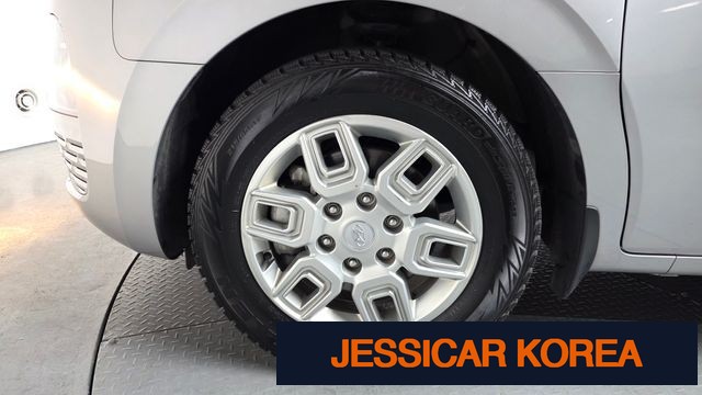 2023 Hyundai Staria - Thumbnail 9