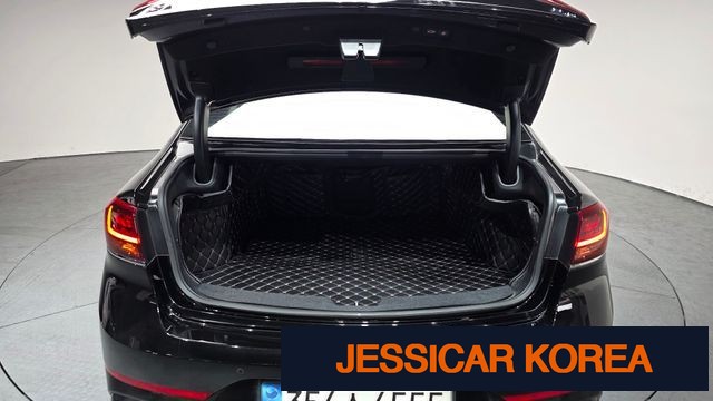 2020 Kia K7 Premier - Thumbnail 11