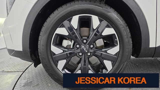 2022 Kia Sportage 5th Gen - Thumbnail 3