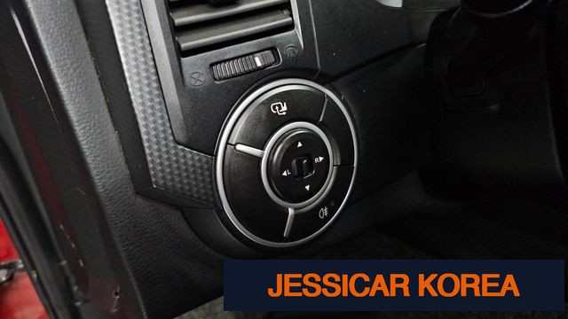 2015 KG Mobility Korando Sports - Thumbnail 2