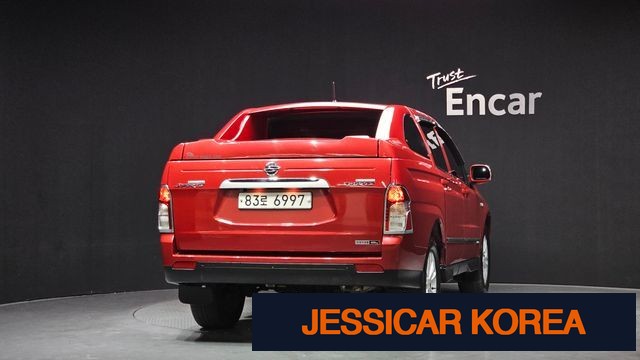 2015 KG Mobility Korando Sports - Thumbnail 4