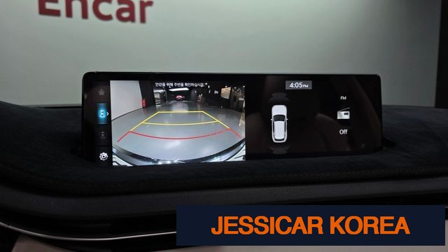 2021 Genesis GV70 - Thumbnail 8
