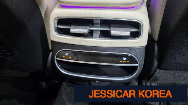2021 Genesis GV70 - Thumbnail 10