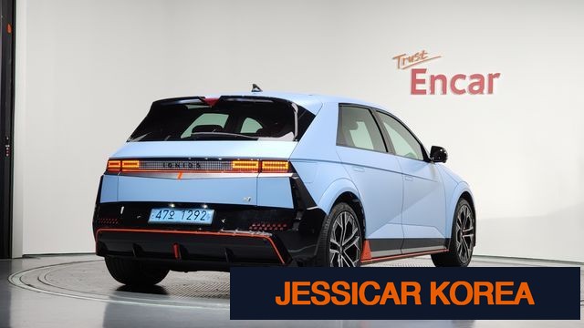 2025 Hyundai Ioniq 5 - Thumbnail 16