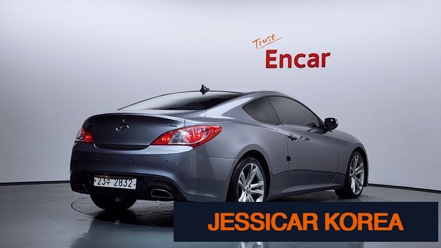 2010 Hyundai Genesis Coupe - Thumbnail 18
